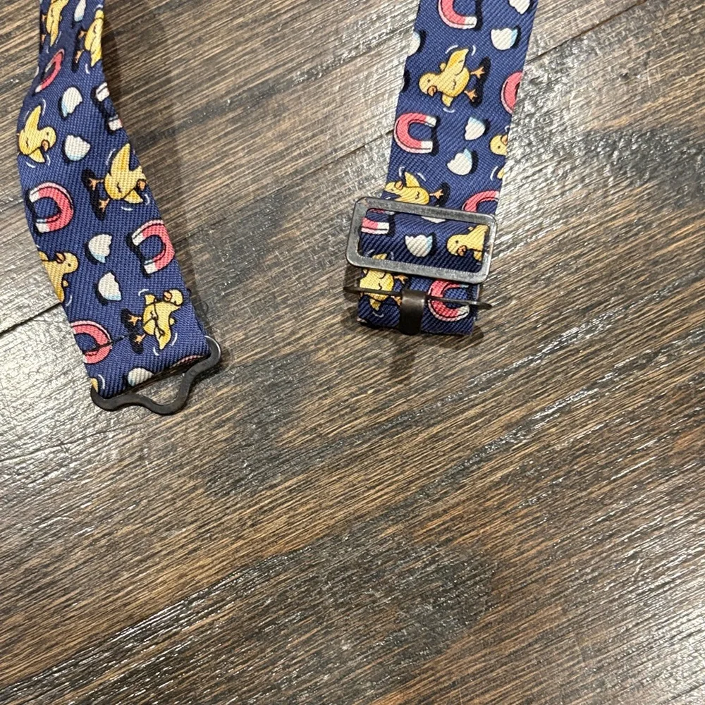 Boys- Vineyard Vines “chick magnet” adjustable clip on bow tie